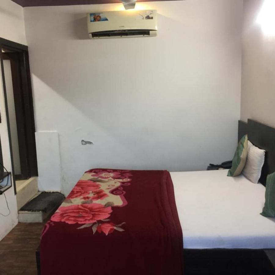 Hotel Long Stay Ahmedabad Buitenkant foto