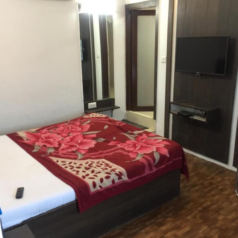 Hotel Long Stay Ahmedabad Buitenkant foto